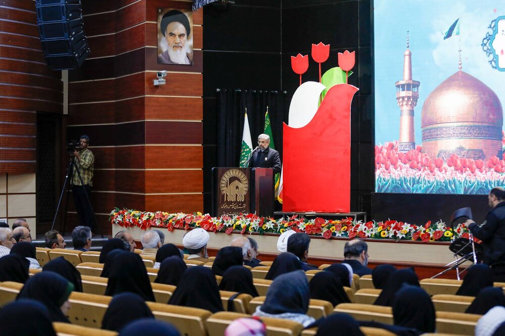 شهدایی که پرچم افتخار خدمت در حریم آستان ملکوتی را بر سینه داشتند