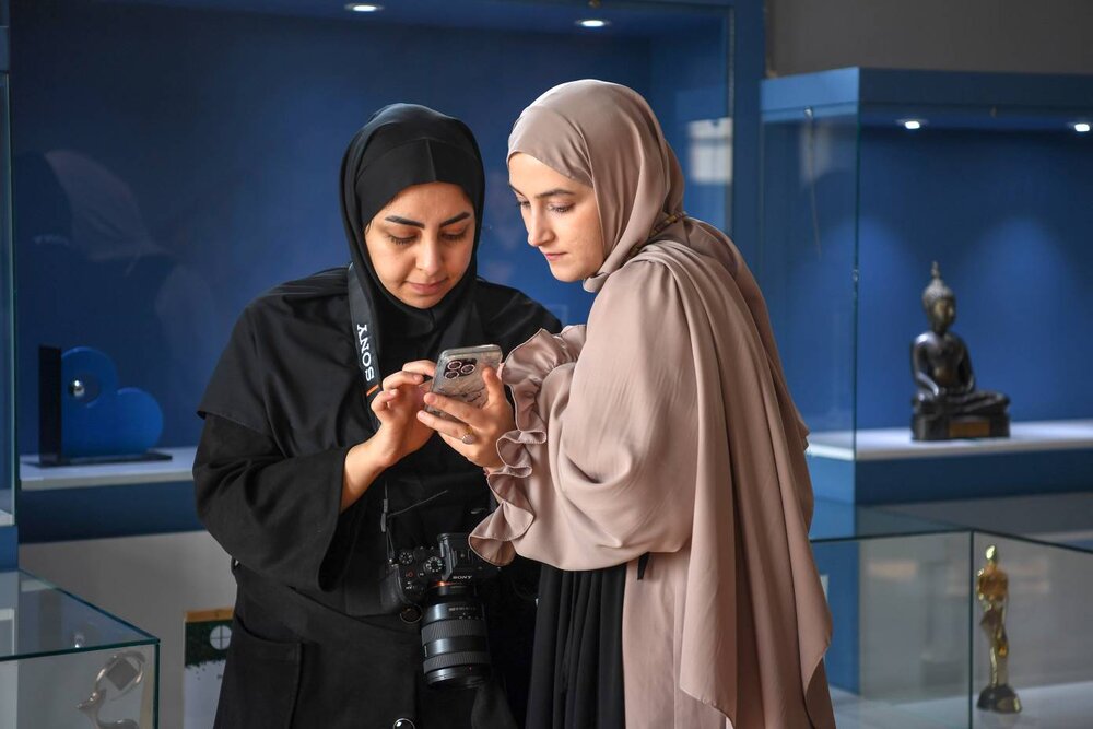 نشست مشترک جمعی از فعالان رسانه‌ای کشورهای روسیه، اوکراین، ترکیه و ارمنستان با دکتر جلال غفاری، دبیر هجدهمین جشنواره بین‌المللی فیلم مقاومت در موزه ملی سینمای ایران برگزار شد