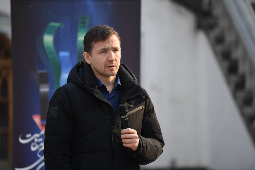 نشست مشترک جمعی از فعالان رسانه‌ای کشورهای روسیه، اوکراین، ترکیه و ارمنستان با دکتر جلال غفاری، دبیر هجدهمین جشنواره بین‌المللی فیلم مقاومت در موزه ملی سینمای ایران برگزار شد