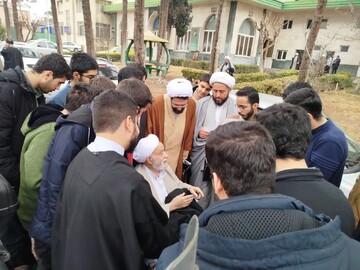 حضور استاد قرائتی در جمع طلاب مدرسه علمیه عبدالعظیم الحسنی(ع)+عکس