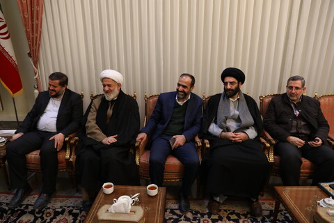 تصاویر/ استقبال از آیت الله اعرافی با حضور امام جمعه و استاندار تبریز