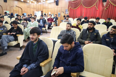 نشست پیش همایش بین المللی منجی و نجات بخش در ادیان توحیدی در زاهدان