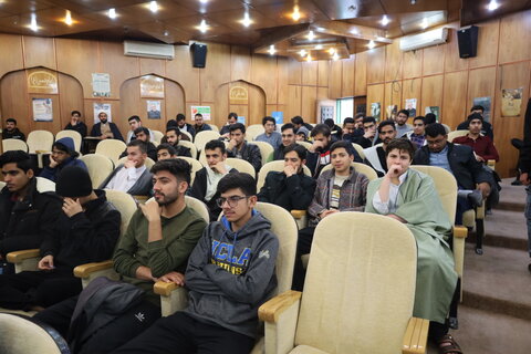 نشست پیش همایش بین المللی منجی و نجات بخش در ادیان توحیدی در زاهدان