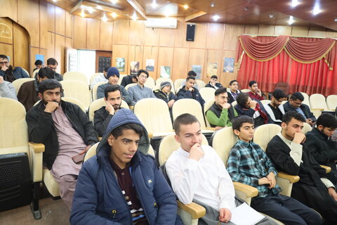 نشست پیش همایش بین المللی منجی و نجات بخش در ادیان توحیدی در زاهدان