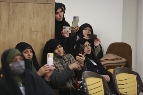 جشن ازدواج زوج‌های جوان در آستانه نیمه شعبان