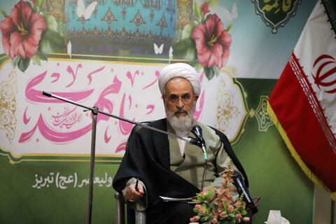 تشیع اور انقلاب اسلامی کی شناخت کا نام مہدویت ہے: آیت اللہ اعرافی