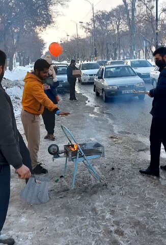 تصاویر/ایستگاه صلواتی مدرسه سفیران هدایت بیجار به مناسبت نیمه شعبان