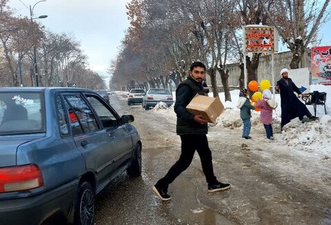 تصاویر/ایستگاه صلواتی مدرسه سفیران هدایت بیجار به مناسبت نیمه شعبان