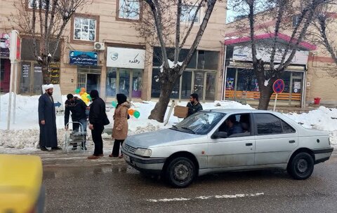 تصاویر/ایستگاه صلواتی مدرسه سفیران هدایت بیجار به مناسبت نیمه شعبان