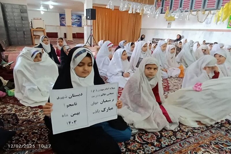 امام زمان(عج) مانند یک پدر مهربان، همیشه مراقب و حامی ماست