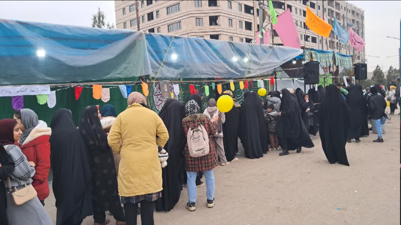 همه چیز از یک کلمن کوچک و میز کرایهای شروع شد + عکس