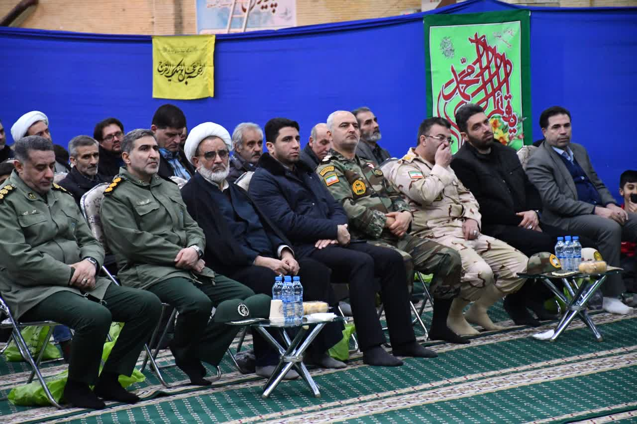 طلبههای خویی لباس خدمت پوشیدند/ عمامهگذاری در سالروز ولادت منجی عالم + تصاویر