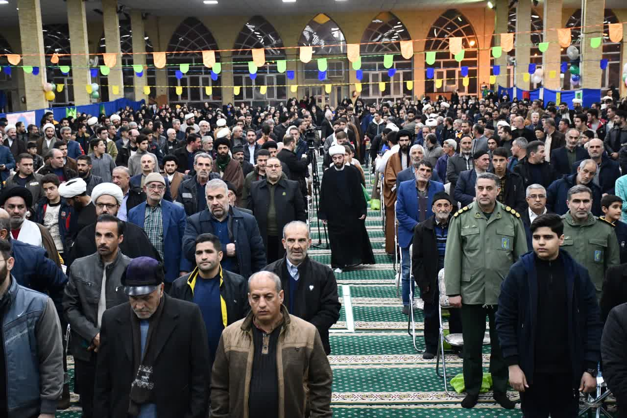 طلبههای خویی لباس خدمت پوشیدند/ عمامهگذاری در سالروز ولادت منجی عالم + تصاویر