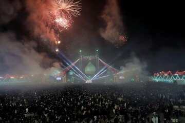 تصاویر/ نورافشانی مسجد مقدس جمکران در شب میلاد امام زمان(عج)