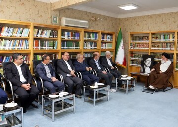 لزوم توجه ویژه کمیسیون بهداشت به ظرفیت و امکانات درمانی مشهدالرضا(ع)