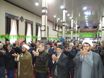 تصاویر/ آیین عبادی سیاسی نماز جمعه چهاربرج