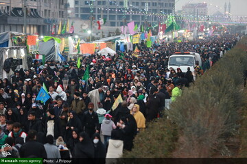 فیلم| سیل جمعیت عاشقان امام زمان(عج) در مسیر حرم تا حرم