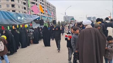 همه چیز از یک کلمن کوچک و میز کرایه‌ای شروع شد + عکس