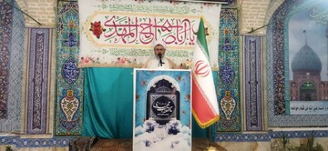 هر که می‌خواهد یار حضرت مهدی(عج) باشد باید تابع نائب امام زمان باشد