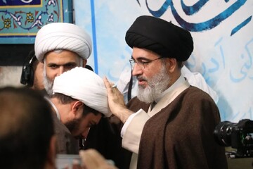 تصاویر/ مراسم عمامه گذاری طلاب در مدرسه علمیه آیت الله مجتهدی(ره)
