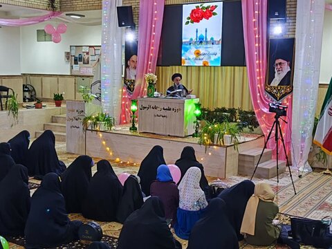 تصاویر/ مراسم احیای شب نیمه شعبان در مدرسه علمیه ریحانة‌الرسول ارومیه