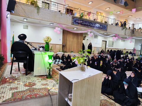 تصاویر/ مراسم احیای شب نیمه شعبان در مدرسه علمیه ریحانة‌الرسول ارومیه