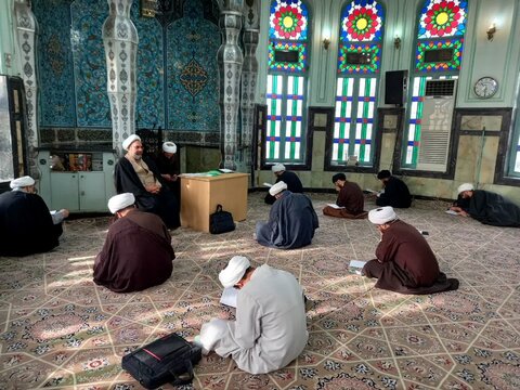 آزمون استادی حوزه علمیه استان تهران برگزار گردید.