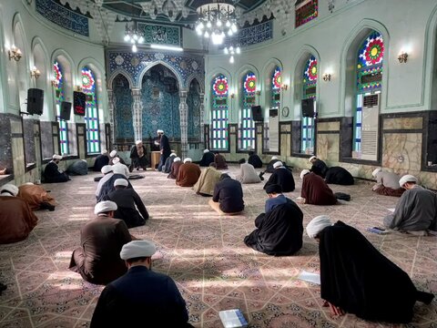 آزمون استادی حوزه علمیه استان تهران برگزار گردید.