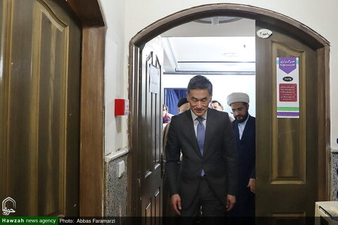 Photos/ Visite de l'ambassadeur du Japon en Iran de l'agence de presse Hawzah