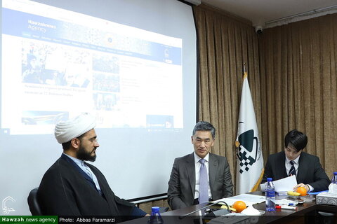 Photos/ Visite de l'ambassadeur du Japon en Iran de l'agence de presse Hawzah