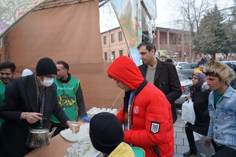 تصاویر/  حال و هوای شهر ارومیه در شب و روز میلاد امام زمان (عج)