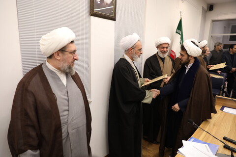 تصاویر/ تقدیر از نفرات برتر المپیاد علمی حوزه علمیه آذربایجان شرقی با حضور آیت الله اعرافی