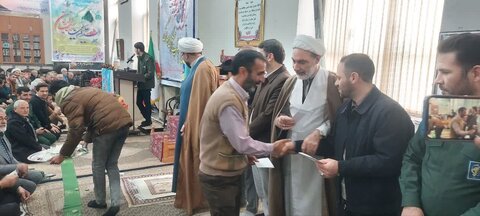 تصاویر/ اقامه نماز جمعه شهرستان پلدشت