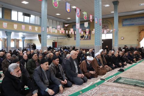 تصاویر/ آیین عبادی سیاسی نماز جمعه نوشین شهر