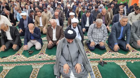 نماز جمعه گناوه به روایت تصویر