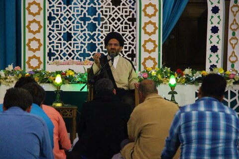 تصاویر/ گوشه ای از مراسم یزدی ها در نیمه شعبان و دعا برای فرج