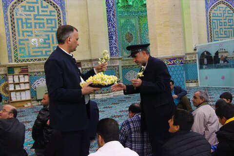 تصاویر/ گوشه ای از مراسم یزدی ها در نیمه شعبان و دعا برای فرج