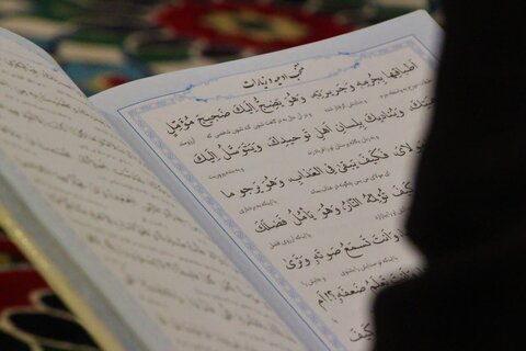 تصاویر/ گوشه ای از مراسم یزدی ها در نیمه شعبان و دعا برای فرج