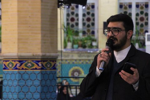 تصاویر/ گوشه ای از مراسم یزدی ها در نیمه شعبان و دعا برای فرج