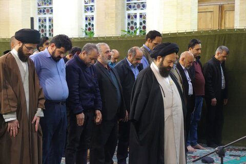 تصاویر/ گوشه ای از مراسم یزدی ها در نیمه شعبان و دعا برای فرج