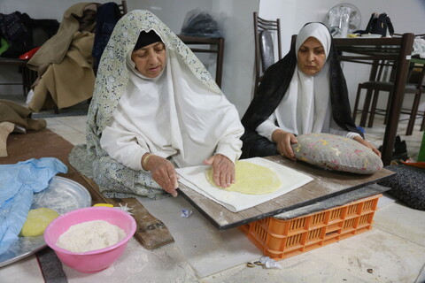 تصاویر/ خدمات رسانی موکب مرکز مدیریت حوزه های علمیه در میلاد امام زمان (عج)