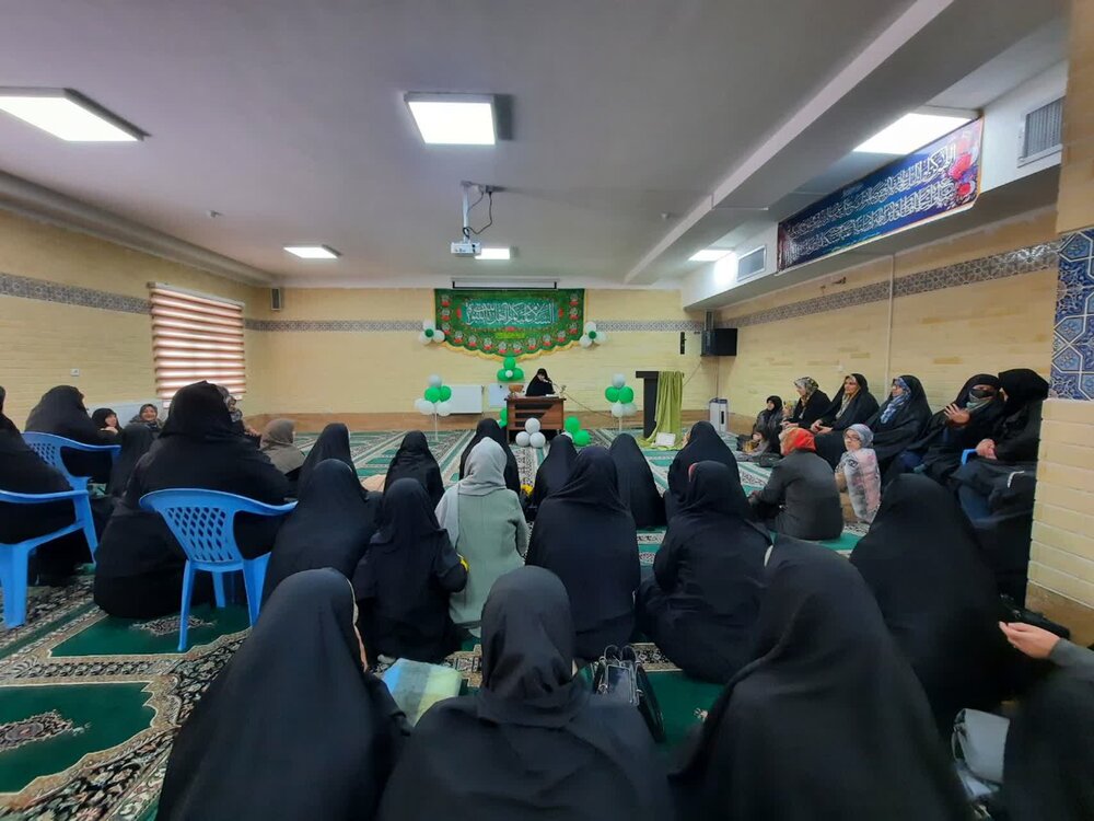 کلیپ| برگزاری جشن نیمه شعبان در مدرسه علمیه ریحانه النبی اراک