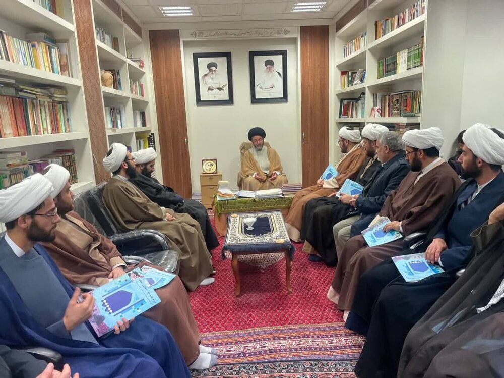 مراسم عمامه گذاری جمعی از طلاب حوزه های علمیه استان اردبیل