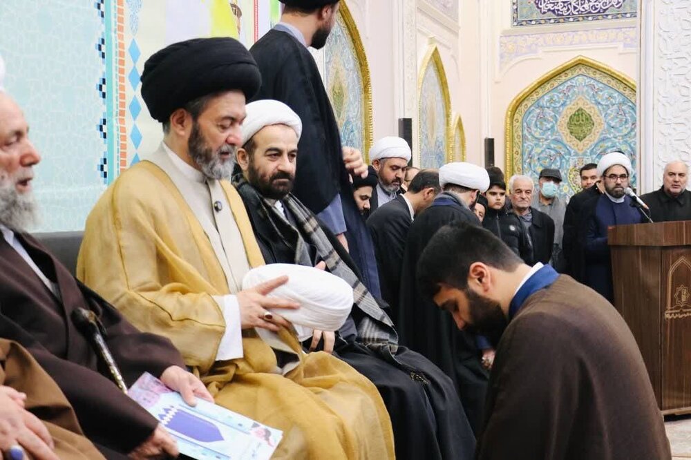 مراسم عمامه گذاری جمعی از طلاب حوزه های علمیه استان اردبیل