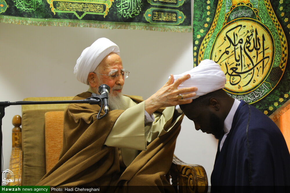 جو معاشرہ امام اور امامت کے ساتھ زندگی بسر کرتا ہے، وہ زندہ ہے اور کبھی نہیں مرتا