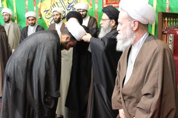 تصاویر/ مراسم عمامه گذاری طلاب مدرسه امام القائم(عج) تهران