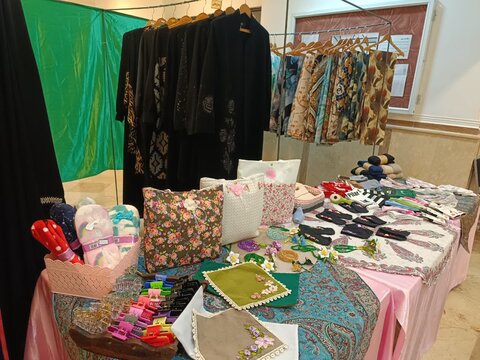 تصاویر/برگزاری جشن نیمه شعبان همراه با نمایشگاه پوشاک در آشتیان