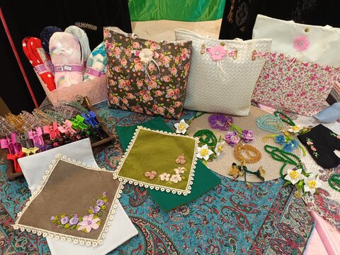 تصاویر/برگزاری جشن نیمه شعبان همراه با نمایشگاه پوشاک در آشتیان