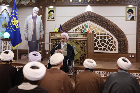 تصاویر/ سخنرانی آیت الله اعرافی در جمع روحانیون، اساتید و مبلغین بناب
