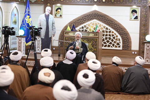 تصاویر/ سخنرانی آیت الله اعرافی در جمع روحانیون، اساتید و مبلغین بناب